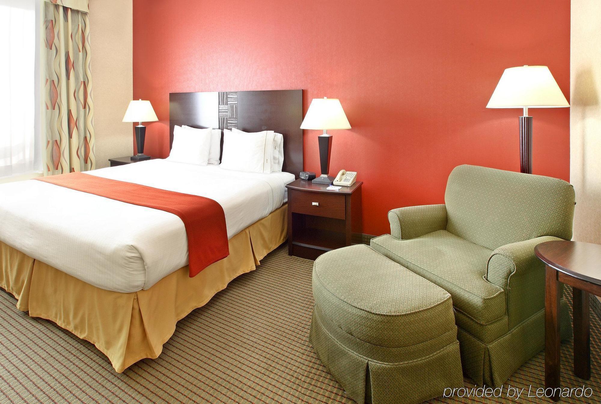 Holiday Inn Express Hotel & Suites Harrison Kamer foto