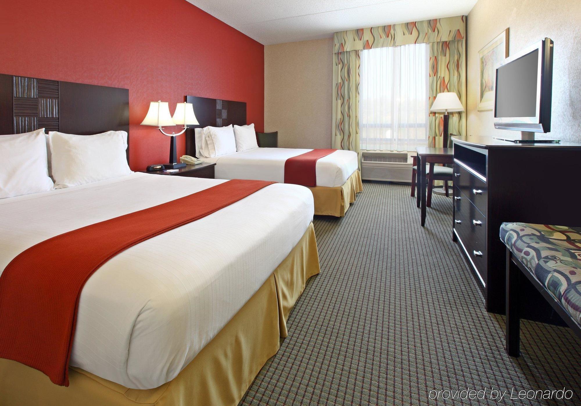 Holiday Inn Express Hotel & Suites Harrison Kamer foto