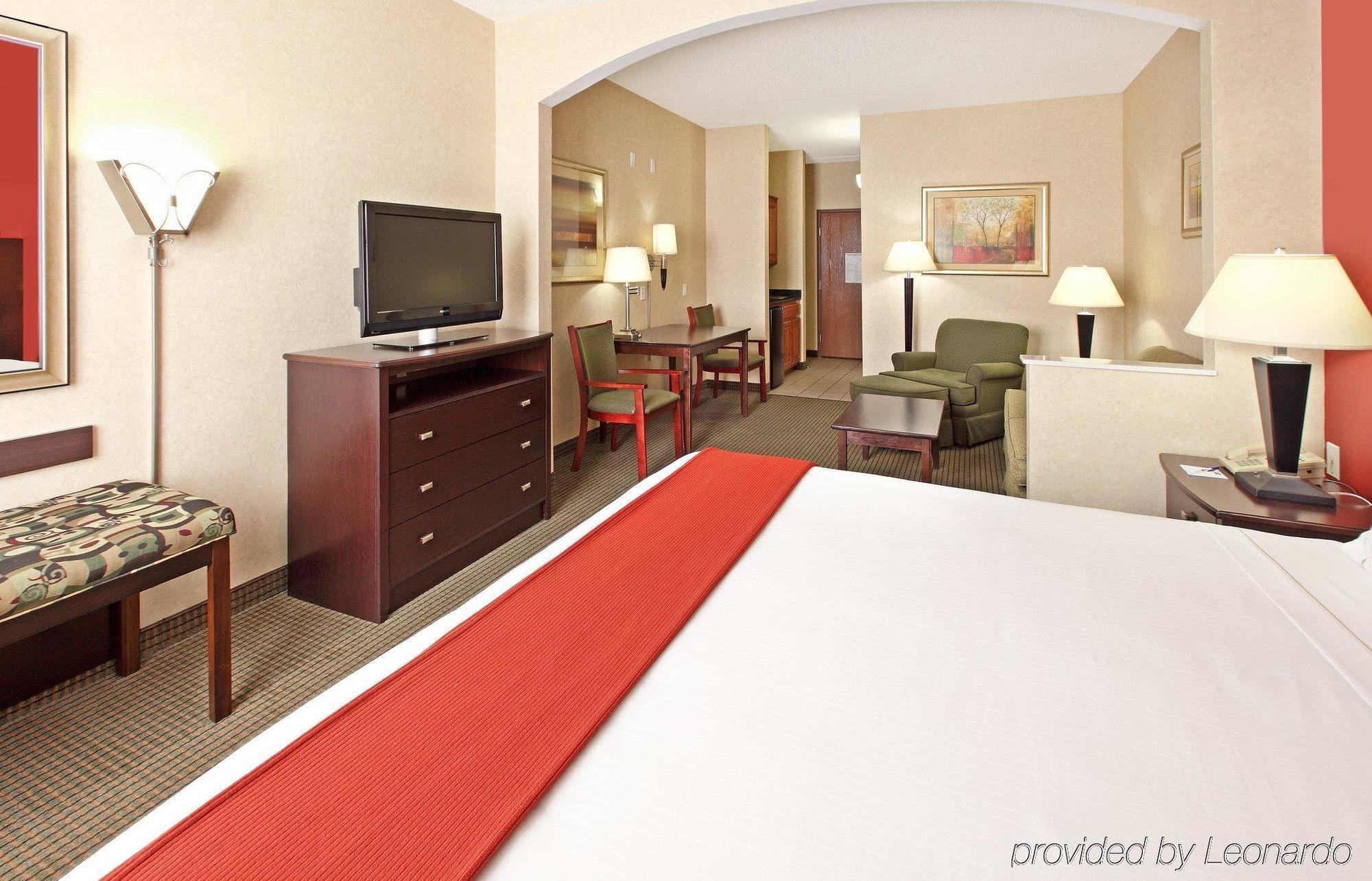 Holiday Inn Express Hotel & Suites Harrison Kamer foto