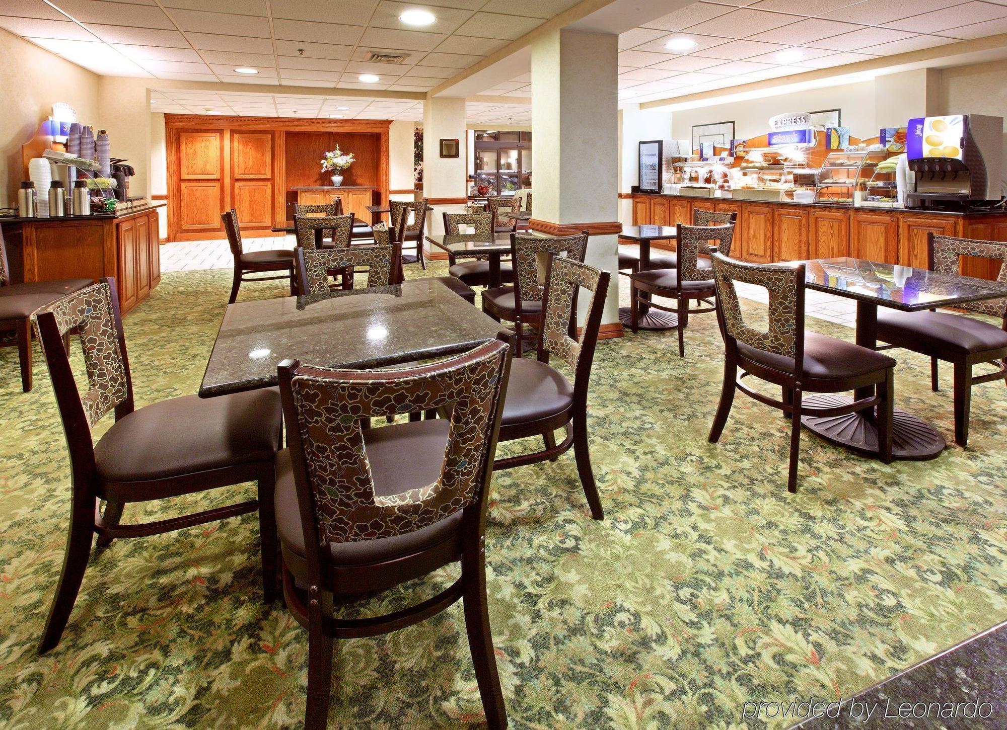 Holiday Inn Express Hotel & Suites Harrison Buitenkant foto