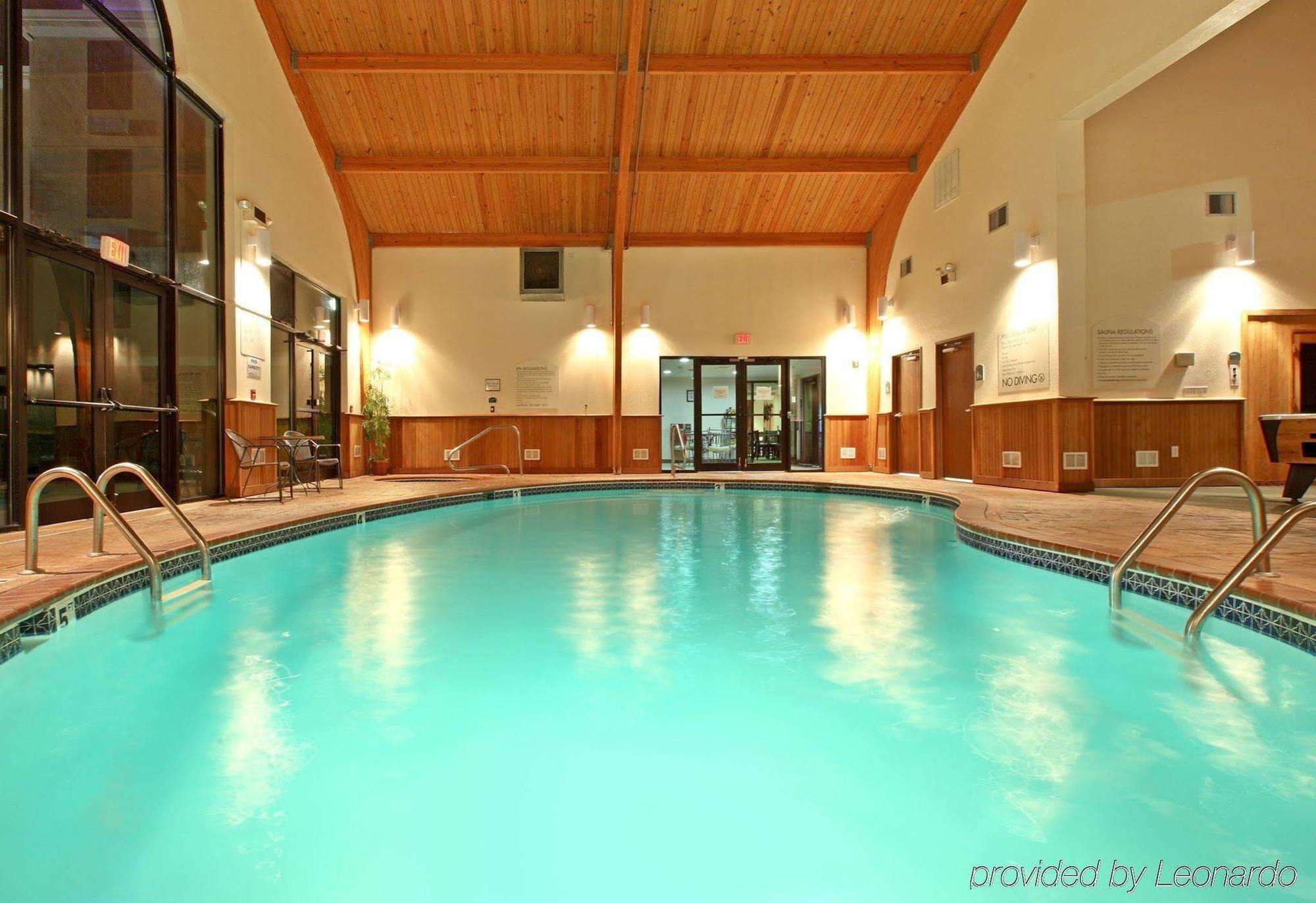 Holiday Inn Express Hotel & Suites Harrison Buitenkant foto