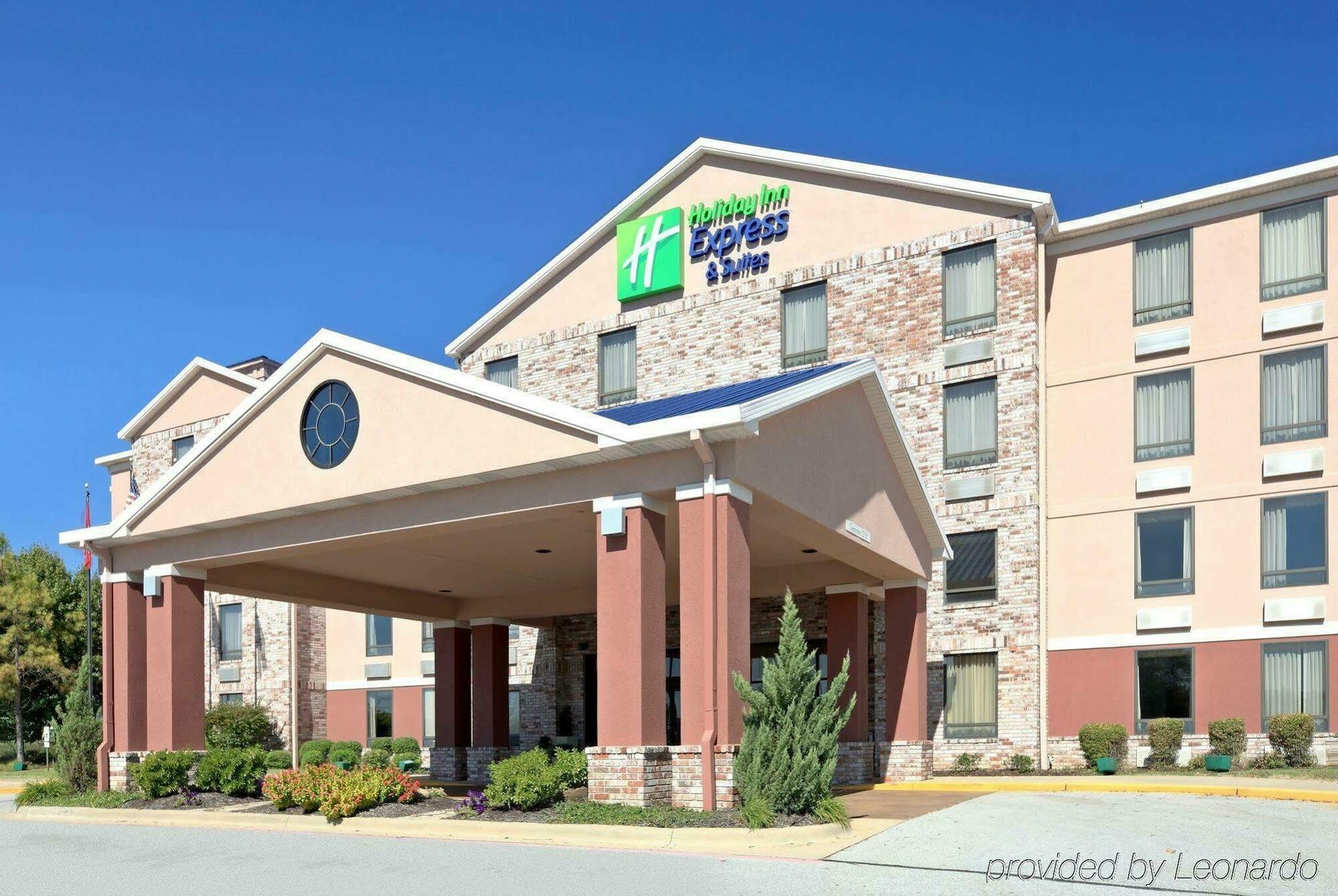Holiday Inn Express Hotel & Suites Harrison Buitenkant foto